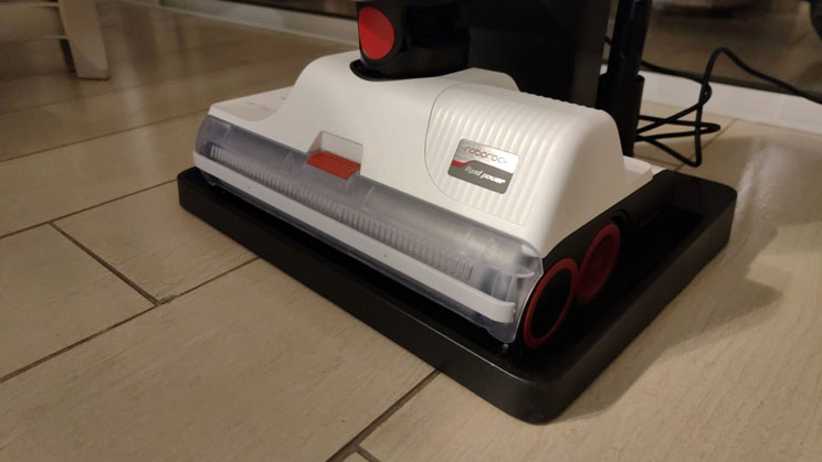 הסוף לספונג'ה? מבחן שואבים שוטפים אלחוטיים הסוף לספונג'ה? מבחן שואבים שוטפים אלחוטיים